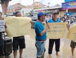 demo-banjir-ketanggungan-brebes-desak-copot-kepala-bbws