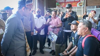 laskar-gibran-psi-papua-tengah-jemput-wapres-bandara-nabire