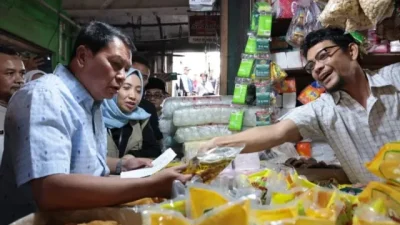 jelang-iduladha-bupati-tangerang-maesyal-rasyid-sidak-harga-pasar-curug-2026