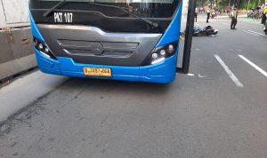 pemotor-tersenggol-terlindas-bus-transjakarta-sudirman